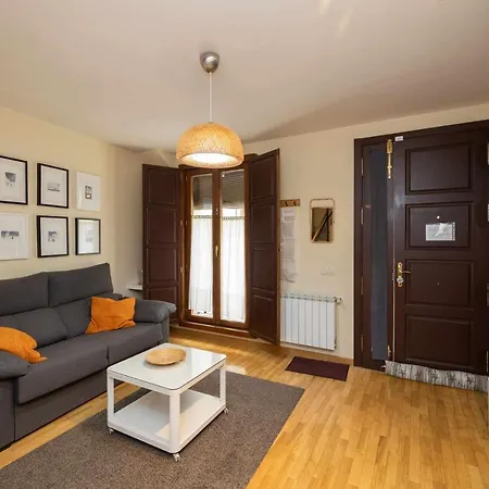 Casa Benito. Garaje. C.antigueo.