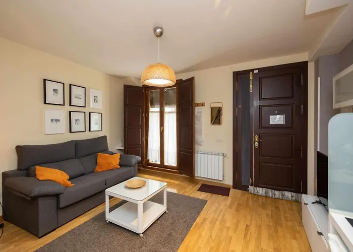 Casa Benito. Garaje. C.antigueo.