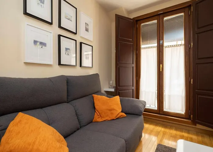 Casa Benito. Garaje. C.antigueo. *